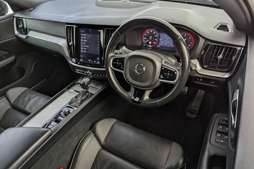 USED 2019 19 VOLVO V60 2.0 D4 R-DESIGN 5d 188 BHP 