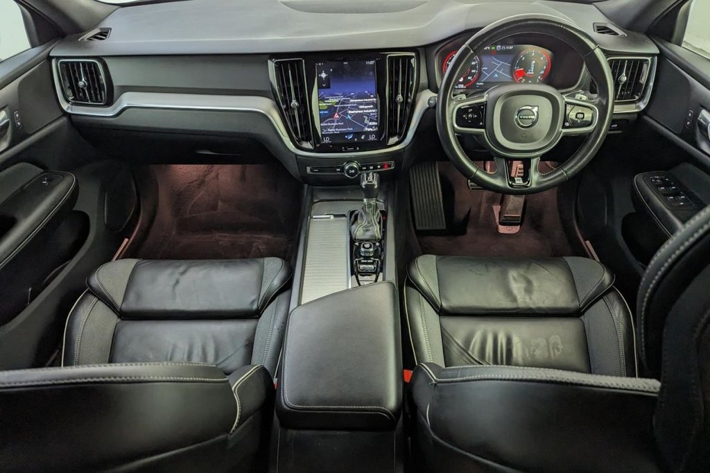 USED 2019 19 VOLVO V60 2.0 D4 R-DESIGN 5d 188 BHP 