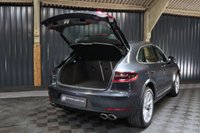 USED 2016 66 PORSCHE MACAN 3.0 D S PDK 5d 258 BHP AGATE AND PEBBLE INTERIOR, PAN ROOF, FULL HISTORY - PASM - PDLS - REVERSE CAMERA - 20 INCH ALLOYS -  NEW TYRES
