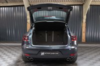 USED 2016 66 PORSCHE MACAN 3.0 D S PDK 5d 258 BHP AGATE AND PEBBLE INTERIOR, PAN ROOF, FULL HISTORY - PASM - PDLS - REVERSE CAMERA - 20 INCH ALLOYS -  NEW TYRES
