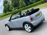 USED 2006 56 MINI CONVERTIBLE 1.6 ONE 2d 89 BHP FULL 12 MONTHS MOT