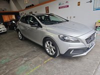 USED 2014 64 VOLVO V40 1.6 D2 CROSS COUNTRY LUX 5d 113 BHP &pound;20 Road Tax