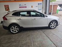 USED 2014 64 VOLVO V40 1.6 D2 CROSS COUNTRY LUX 5d 113 BHP &pound;20 Road Tax