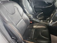 USED 2014 64 VOLVO V40 1.6 D2 CROSS COUNTRY LUX 5d 113 BHP &pound;20 Road Tax