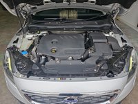 USED 2014 64 VOLVO V40 1.6 D2 CROSS COUNTRY LUX 5d 113 BHP &pound;20 Road Tax