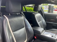 USED 2015 15 JAGUAR XF 2.2 D PORTFOLIO SPORTBRAKE 5d 200 BHP 