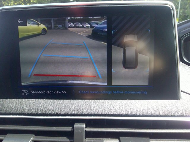 2019 PEUGEOT 3008 - Photo 8