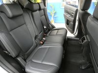 USED 2020 70 MITSUBISHI OUTLANDER 2.0 EXCEED 5d 148 BHP 7 SEATS SAT NAV LEATHER CAMERA 1 OWNER MITSUBISHI WARRANTY TILL NOV 2025