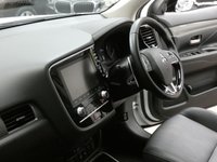 USED 2020 70 MITSUBISHI OUTLANDER 2.0 EXCEED 5d 148 BHP 7 SEATS SAT NAV LEATHER CAMERA 1 OWNER MITSUBISHI WARRANTY TILL NOV 2025