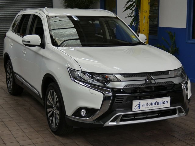 2020 70 Mitsubishi Outlander 2.0 EXCEED 5d 148 BHP