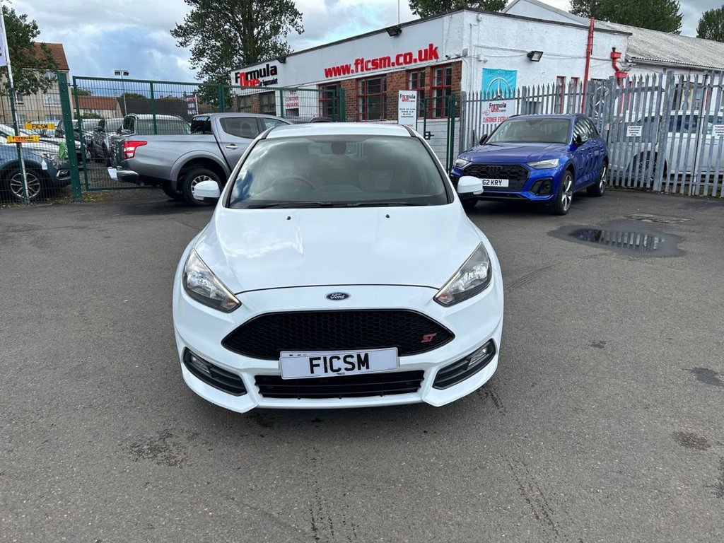 View our FORD FOCUS