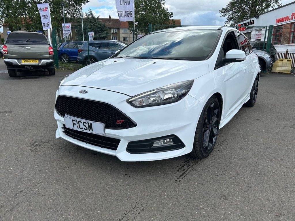 View our FORD FOCUS