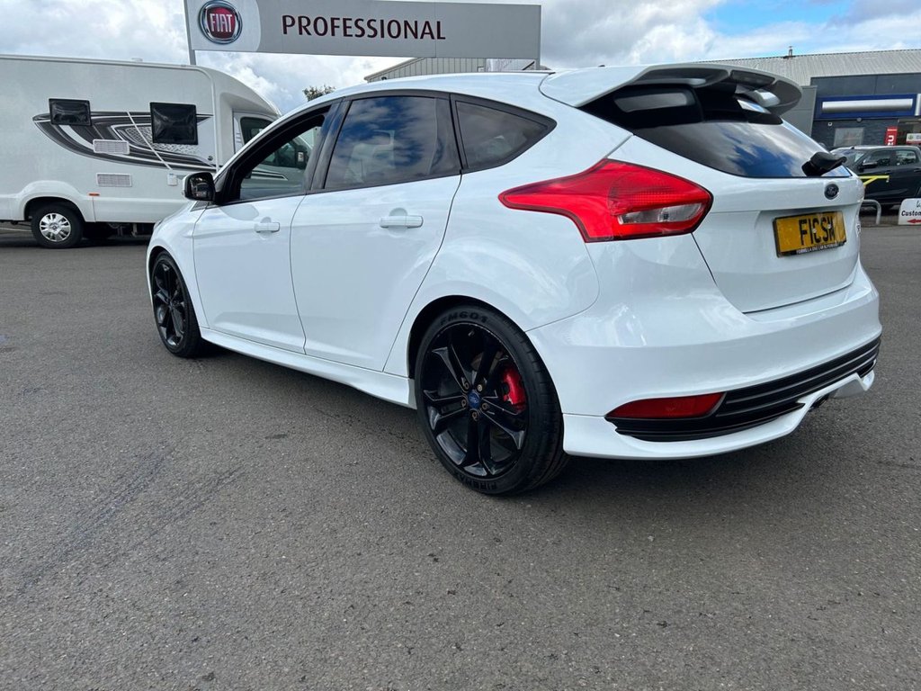 View our FORD FOCUS