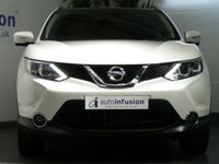 USED 2014 14 NISSAN QASHQAI 1.6 DCI TEKNA 5d 128 BHP &pound;35 ROAD TAX SAT NAV LEATHER SUNROOF CAMERA LOW MILEAGE 2 OWNERS FROM NEW 8 SERVICES TO 38K MILES