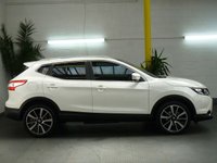 USED 2014 14 NISSAN QASHQAI 1.6 DCI TEKNA 5d 128 BHP &pound;35 ROAD TAX SAT NAV LEATHER SUNROOF CAMERA LOW MILEAGE 2 OWNERS FROM NEW 8 SERVICES TO 38K MILES