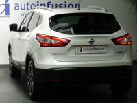 USED 2014 14 NISSAN QASHQAI 1.6 DCI TEKNA 5d 128 BHP &pound;35 ROAD TAX SAT NAV LEATHER SUNROOF CAMERA LOW MILEAGE 2 OWNERS FROM NEW 8 SERVICES TO 38K MILES
