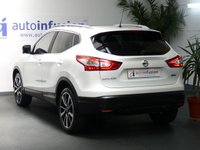 USED 2014 14 NISSAN QASHQAI 1.6 DCI TEKNA 5d 128 BHP &pound;35 ROAD TAX SAT NAV LEATHER SUNROOF CAMERA LOW MILEAGE 2 OWNERS FROM NEW 8 SERVICES TO 38K MILES