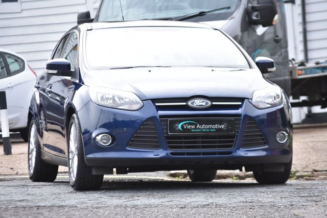 2011 61 Ford Focus 1.6 ZETEC 5d 104 BHP