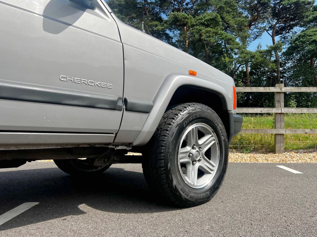 USED 2001 Y JEEP CHEROKEE 60TH ANNIVERSARY XJ // 2.5TD // 5d // 114 BHP // px swap 