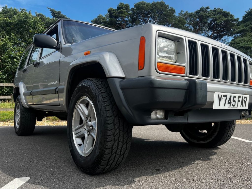 USED 2001 Y JEEP CHEROKEE 60TH ANNIVERSARY XJ // 2.5TD // 5d // 114 BHP // px swap 