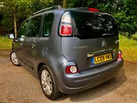 USED 2009 09 CITROEN C3 PICASSO 1.6 EXCLUSIVE 5d 120 BHP 1 FAMILY OWNED WITH ONLY 39,800 MILES//ULEZ COMPLIANT//X8 DEALER SERVICES//REAR PARK SENSORS//ELECTRIC FOLD MIRRORS//STUNNING CONDITION THROUGHOUT WITH EXCEPTIONAL SERVICE RECORD 120 BHP 1 FAMILY OWNED WITH ONLY 39,800 MILES//ULEZ COMPLIANT//X8 DEALER SERVICES//REAR PARK SENSORS//ELECTRIC FOLD MIRRORS//STUNNING CONDITION THROUGHOUT WITH EXCEPTIONAL SERVICE RECORD