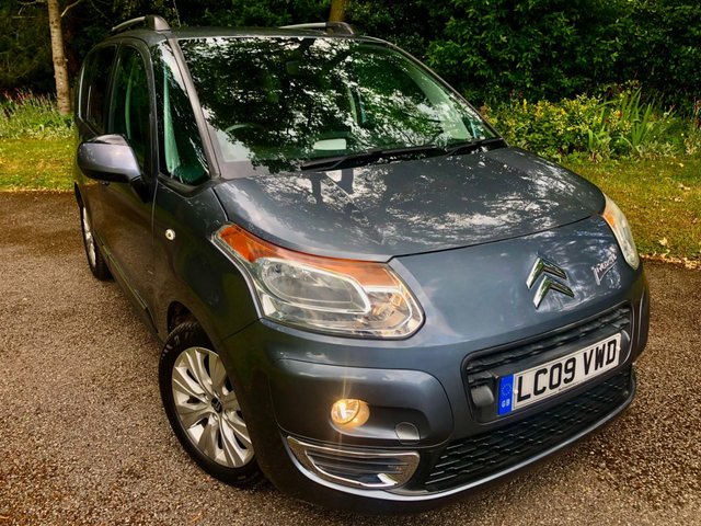 2009 09 Citroen C3 Picasso 1.6 EXCLUSIVE 5d 120 BHP 1 FAMILY OWNED WITH ONLY 39,800 MILES//ULEZ COMPLIANT//X8 DEALER SERVICES//REAR PARK SENSORS//ELECTRIC FOLD MIRRORS//STUNNING CONDITION THROUGHOUT WITH EXCEPTIONAL SERVICE RECORD