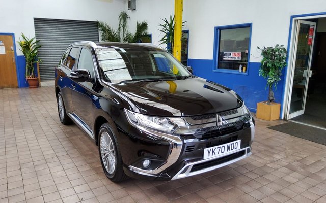 2020 70 Mitsubishi Outlander 2.4 PHEV DESIGN 5d 222 BHP