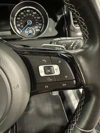 USED 2016 16 VOLKSWAGEN GOLF 2.0 R DSG 5d 298 BHP Sensational 2.0 R DSG 298 BHP 11 VW Dealer Service stamps , invoices , Ceramic Paint protection, Striking Deep Pearl Black
