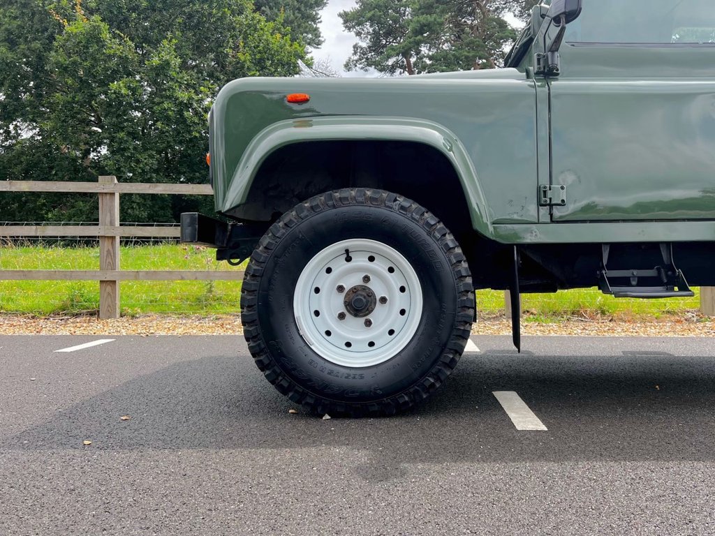 USED 1986 C LAND ROVER DEFENDER 110 3500 V8 // SW // 5d // 4x4 // EXPORT //  px swap  
