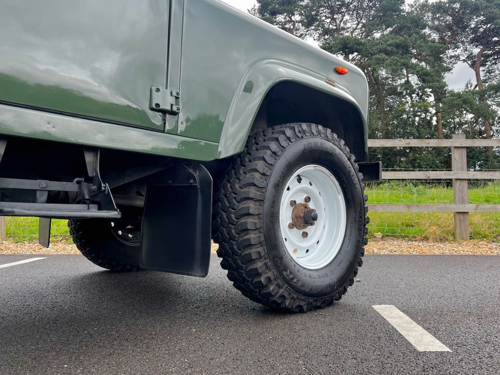 USED 1986 C LAND ROVER DEFENDER 110 3500 V8 // SW // 5d // 4x4 // EXPORT //  px swap  