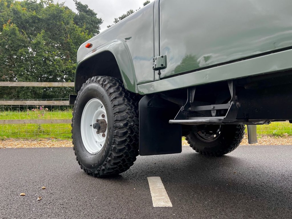 USED 1986 C LAND ROVER DEFENDER 110 3500 V8 // SW // 5d // 4x4 // EXPORT //  px swap  