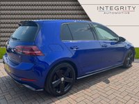 USED 2020 20 VOLKSWAGEN GOLF 2.0 R TSI 4MOTION DSG 5d 296 BHP APPLE CARPLAY / ANDROID AUTO - BLUETOOTH HANDSFREE - SAT NAV - USB PORTS - 18" ALLOY WHEELS - TONTED WINDOWS - DESIRABLE LAPIZ BLUE METALLIC PAINT - ADAPTIVE CRUISE CONTROL - CLIMATE CONTROL -