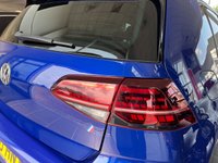 USED 2020 20 VOLKSWAGEN GOLF 2.0 R TSI 4MOTION DSG 5d 296 BHP APPLE CARPLAY / ANDROID AUTO - BLUETOOTH HANDSFREE - SAT NAV - USB PORTS - 18" ALLOY WHEELS - TONTED WINDOWS - DESIRABLE LAPIZ BLUE METALLIC PAINT - ADAPTIVE CRUISE CONTROL - CLIMATE CONTROL -