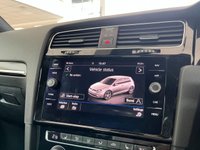 USED 2020 20 VOLKSWAGEN GOLF 2.0 R TSI 4MOTION DSG 5d 296 BHP APPLE CARPLAY / ANDROID AUTO - BLUETOOTH HANDSFREE - SAT NAV - USB PORTS - 18" ALLOY WHEELS - TONTED WINDOWS - DESIRABLE LAPIZ BLUE METALLIC PAINT - ADAPTIVE CRUISE CONTROL - CLIMATE CONTROL -