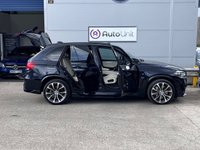 USED 2018 68 BMW X5 3.0 M50D 5d 376 BHP PAN SUN ROOF + SURROUND VIEW + HEADS UP DISPLAY + LEATHER