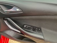 USED 2016 16 VAUXHALL ASTRA 1.4 SRI NAV 5d 148 BHP 118272 miles service history