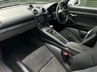 USED 2020 70 PORSCHE 718 4.0 CAYMAN GT4 2d 415 BHP F/P/S/H, PCCB's, Huge Spec!
