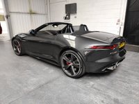 USED 2017 17 JAGUAR F-TYPE 5.0 V8 R AWD 2d 543 BHP 