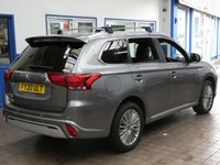 USED 2020 20 MITSUBISHI OUTLANDER 2.4 PHEV DYNAMIC SAFETY 5d 222 BHP APP BASED SAT NAV LEATHER CAMERA PARKING SENSORS 1 OWNER MITSUBISHI WARRANTY TILL MARCH 2025