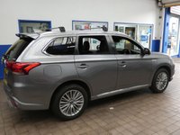 USED 2020 20 MITSUBISHI OUTLANDER 2.4 PHEV DYNAMIC SAFETY 5d 222 BHP APP BASED SAT NAV LEATHER CAMERA PARKING SENSORS 1 OWNER MITSUBISHI WARRANTY TILL MARCH 2025