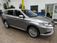 USED 2019 19 MITSUBISHI OUTLANDER 2.4 PHEV JURO 5d 207 BHP APP BASED SAT NAV REAR CAMERA VAT Q 1 OWNER MITSUBISHI WARRANTY TILL JUNE 2024