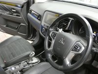 USED 2019 19 MITSUBISHI OUTLANDER 2.4 PHEV JURO 5d 207 BHP APP BASED SAT NAV REAR CAMERA VAT Q 1 OWNER MITSUBISHI WARRANTY TILL JUNE 2024