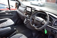 USED 2022 22 FORD TRANSIT CUSTOM 320 LIMITED DCIV ECOBLUE 183 BHP MOTION R / REAR LEATHER SEATS