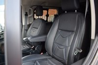 USED 2022 22 FORD TRANSIT CUSTOM 320 LIMITED DCIV ECOBLUE 183 BHP MOTION R / REAR LEATHER SEATS