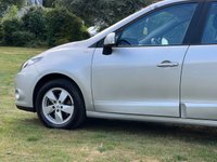 USED 2010 10 RENAULT SCENIC 1.5 DYNAMIQUE TOMTOM DCI 5d 105 BHP 