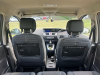 USED 2010 10 RENAULT SCENIC 1.5 DYNAMIQUE TOMTOM DCI 5d 105 BHP 