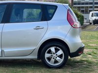 USED 2010 10 RENAULT SCENIC 1.5 DYNAMIQUE TOMTOM DCI 5d 105 BHP 