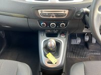 USED 2010 10 RENAULT SCENIC 1.5 DYNAMIQUE TOMTOM DCI 5d 105 BHP 