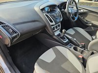 USED 2013 13 FORD FOCUS 1.6 ZETEC 5d 104 BHP FORD FOCUS 1.6 ZETEC 5d 104 BHP