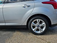 USED 2013 13 FORD FOCUS 1.6 ZETEC 5d 104 BHP FORD FOCUS 1.6 ZETEC 5d 104 BHP